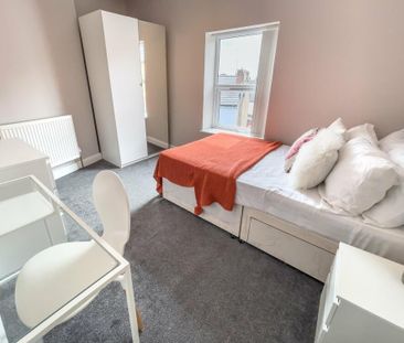 3 bedroom terraced house to rent - Photo 2