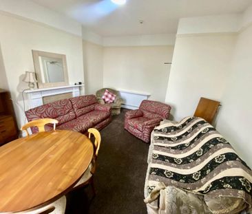 3 bedroom flat to rent - Photo 2