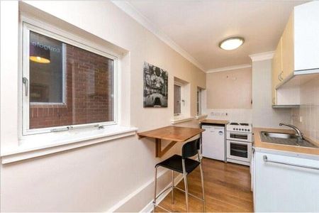 1 bedroom apartment to rent The Royals, High Street, Guildford, GU1 - Photo 4