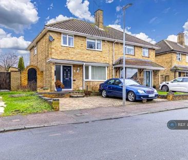 3 bedroom semi-detached house to rent - Photo 4