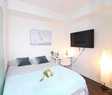 Private Basic - Waterfront Toronto - Photo 3