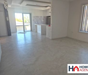 FULLY RENOVATED 4 BEDROOM HALF HOUSE (Top Level) - Photo 3