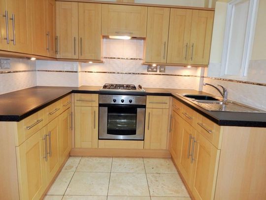 2 bedroom terraced house to rent - Photo 1