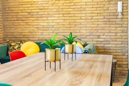 Carrer de lOmet, Valencia, Valencian Community 46011 - Photo 2