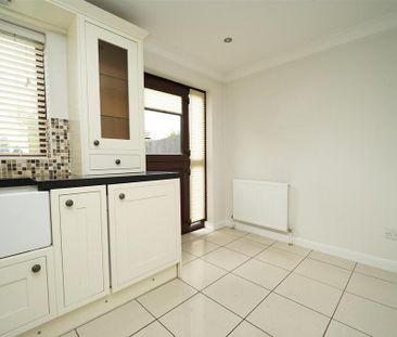 2 bedroom house to rent - Photo 1