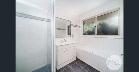 Unit 3/29 The Boulvarde, KOORINGAL NSW 2650 - Photo 4