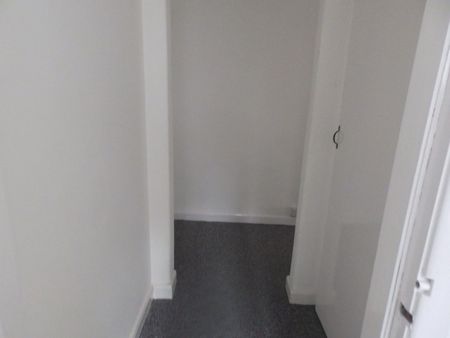 2 bedroom House To Let Total Size: 1034 SQ FT - Photo 2