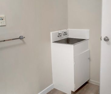 2 Bdrm Unit With Parking - Photo 5