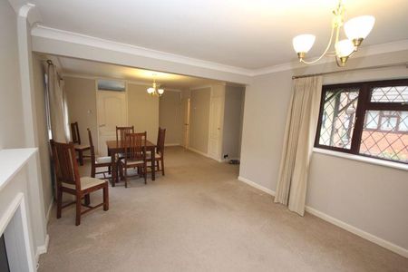 2 bedroom semi-detached bungalow to rent - Photo 3