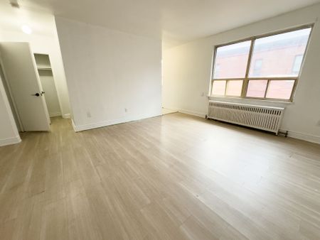 For Lease - 896 Eglinton Avenue Unit# 311, Toronto, Ontario - Photo 4