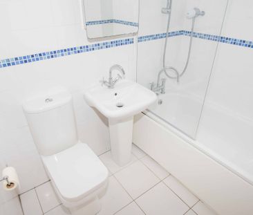 15 Sandhurst Court, Belfast, BT9 5BA - Photo 2