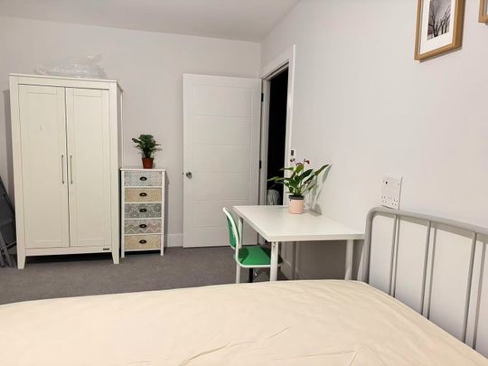 Room in a Shared Flat, The Furlong, BN2 - Photo 1