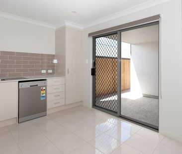 Comfortable Living in Convenient Location - Photo 5