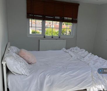 1 bedroom in a house share to rent - Photo 5