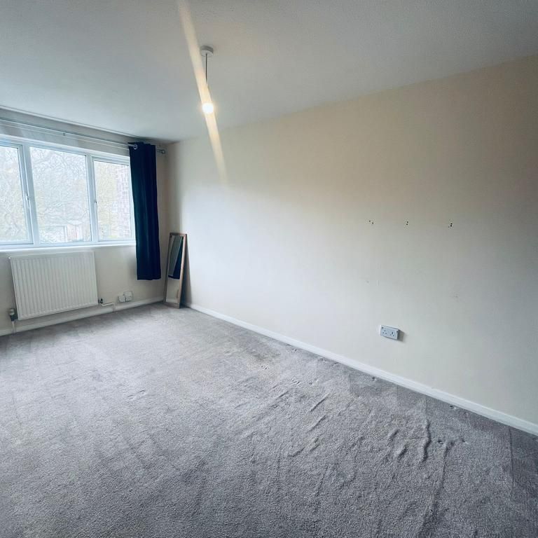 3 bedroom end of terrace house to rent - Photo 1