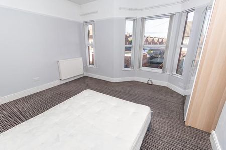 4 bedroom house share to rent - Photo 4