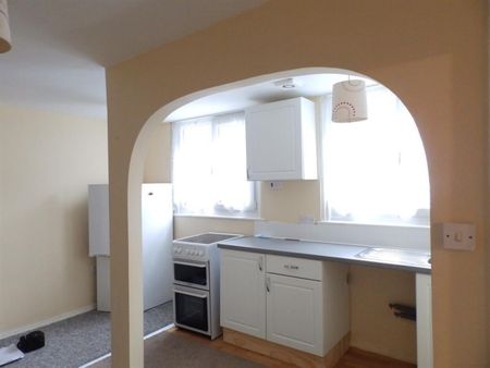 1 bedroom Flat To Let - Photo 5