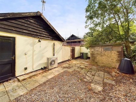 3 bedroom barn conversion to rent - Photo 2