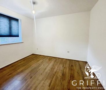 Ashford Court, Overcliff Road, Little Thurrock, RM17 - Photo 3