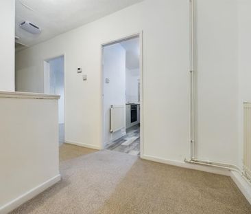 2 bedroom maisonette to rent - Photo 5