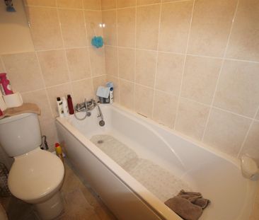 Amersham Hill, High Wycombe - Photo 4