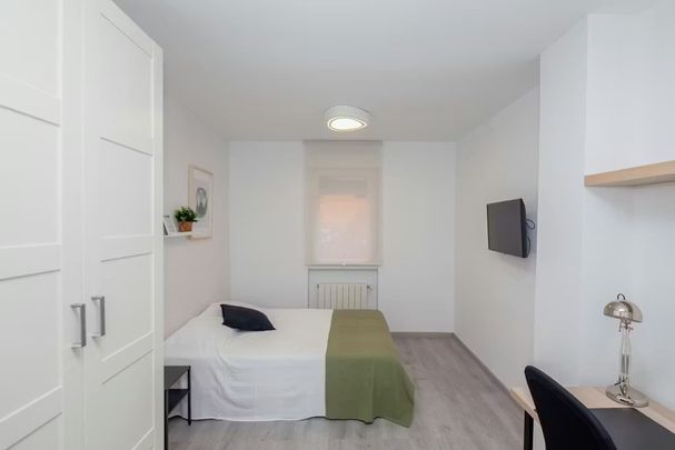 Avinguda del Port, Valencia, Valencian Community 46023 - Photo 1