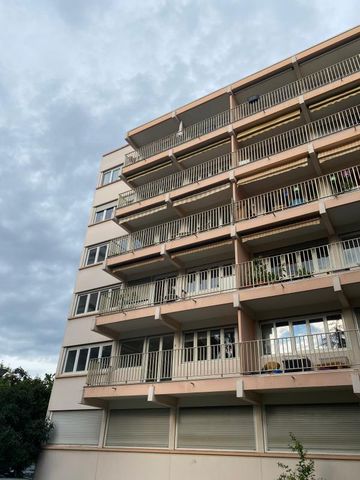 Location Appartement 1 pièce 34m² LYON 5ème - Photo 3