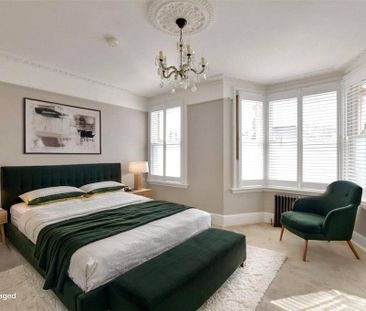 4 bedroom semi-detached house to rent - Photo 6
