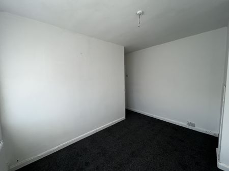 Lee Gardens, Smethwick, B67 - Photo 2