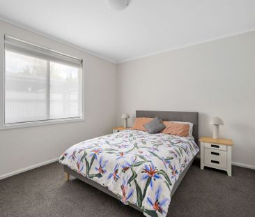 Comfortable & Convenient Home Near Kennington Reservoir - Photo 4