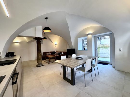 Kernsaniertes Kurzzeitapartment mit Terrasse und Parkplatz im Zentrum - Foto 1