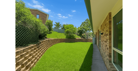 Family Home in Sought-After Clinton - Photo 3