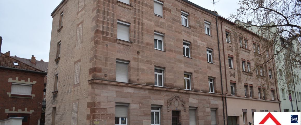 *Renoviert - 2 Zimmer - Bad mit Wanne und Fenster - Kücheneinrichtung möglich - frei* - Foto 1