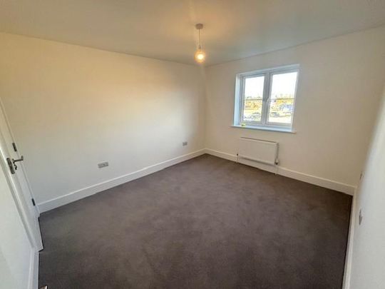 4 bedroom detached house to rent - Photo 1