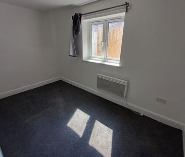 Broadway, Cardiff - Photo 2