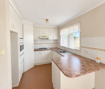 Spacious & Low-Maintenance Living in a Convenient Shepparton Location - Photo 3