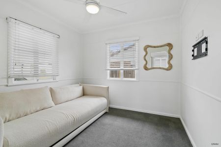 Miami Beach House � Amazing Location! Fully Furnished! - Photo 4