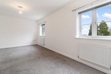 4 bedroom end of terrace house to rent - Photo 5