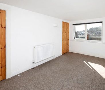 4 bedroom terraced house to rent - Photo 6