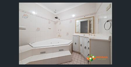 Modern Simplicity Meets Family Warmth! - Photo 5