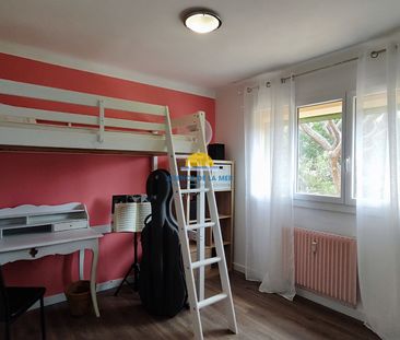 Location Appartement 4 pièces 71m² ST RAPHAEL 83700 - Photo 3