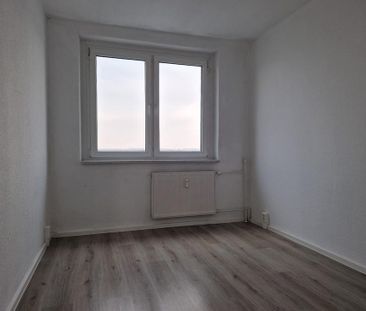 Viel Raum für Genuss: Großzügige Küche trifft auf gemütliches Wohnen! - Photo 1