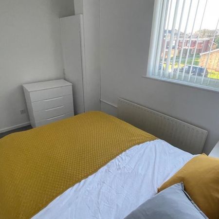 Room 4, Brade Drive, CV2 2BN - Photo 4