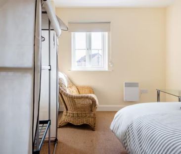 3 Bed Flat, Raynald Road, S2 - Photo 1