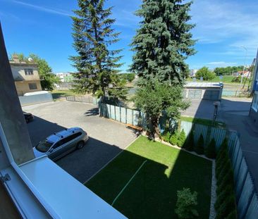 ✨ LUXUSNÉ BÝVANIE V SRDCI MICHALOVIEC – 2-IZBOVÝ BYT S BALKÓNOM, PARKO - Photo 4