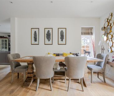 5 bedroom townhouse to rent - Photo 2