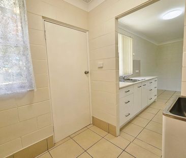 TWO BEDROOM DUPLEX AT A GREAT PRICE! - Photo 4