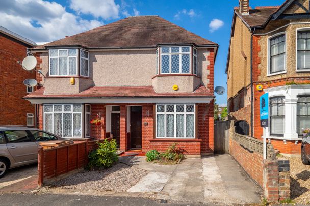 Park Road, Wallington, SM6 - Photo 1