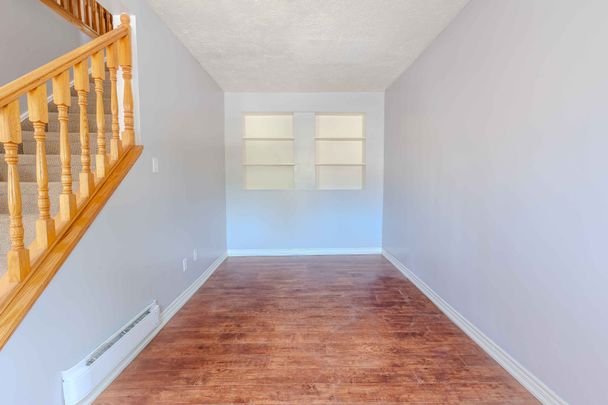 For Lease - 8 GARNER Avenue, Welland, Ontario - Photo 1