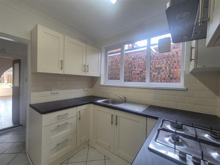 2 bedroom terraced house to rent - Photo 5